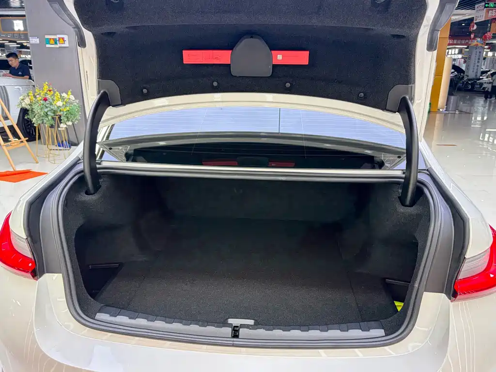 BMW i3 — миниатюра 14