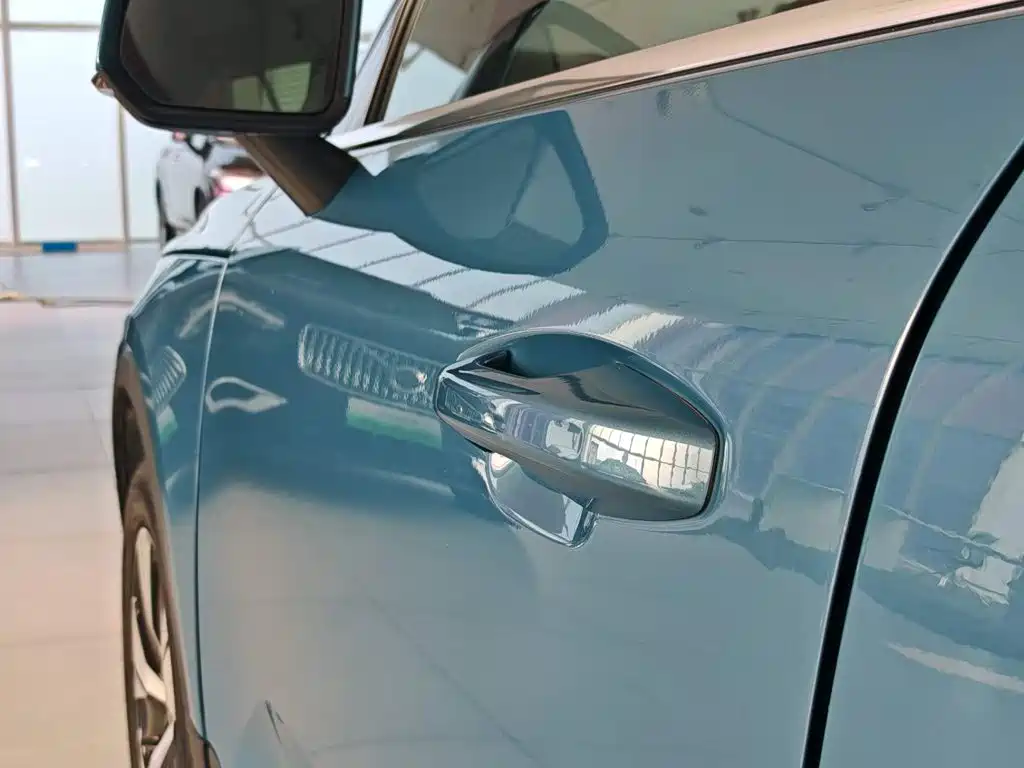 Volvo XC40 — миниатюра 7