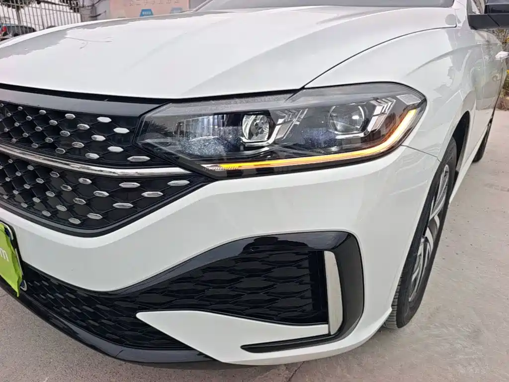 Volkswagen Lavida — миниатюра 24