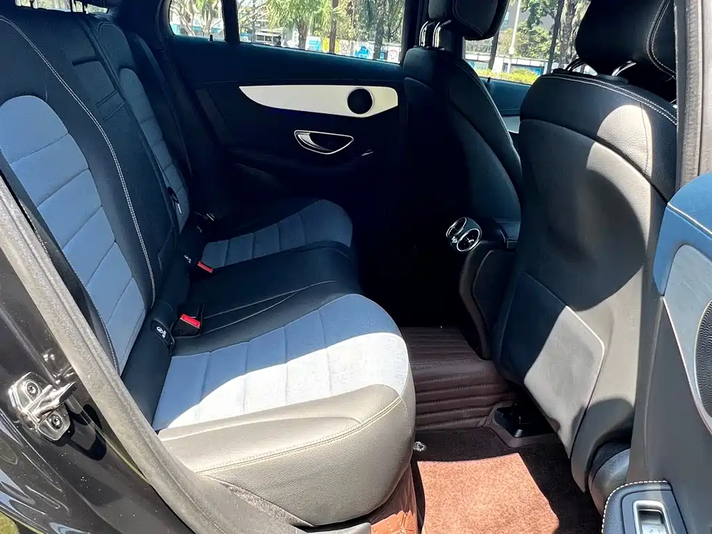 Mercedes-Benz EQC — миниатюра 9