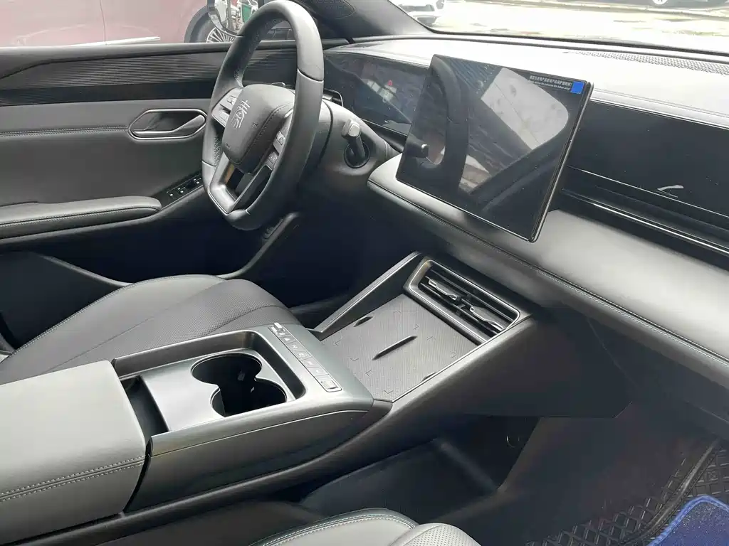 BYD Qin L — миниатюра 13