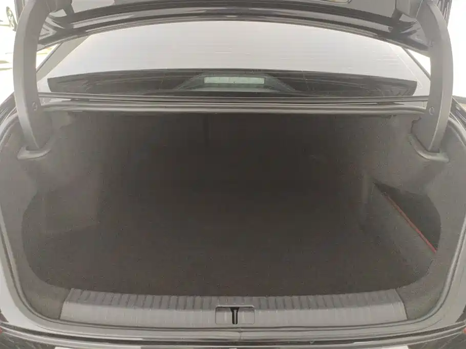 Volkswagen Passat 2024 380TSI