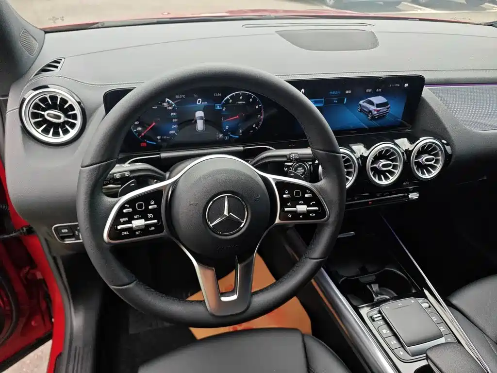 Mercedes-Benz GLA — миниатюра 8