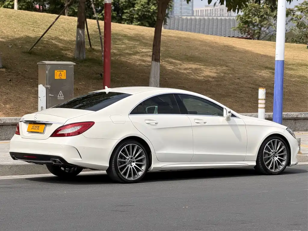 MERCEDES-BENZ CLS