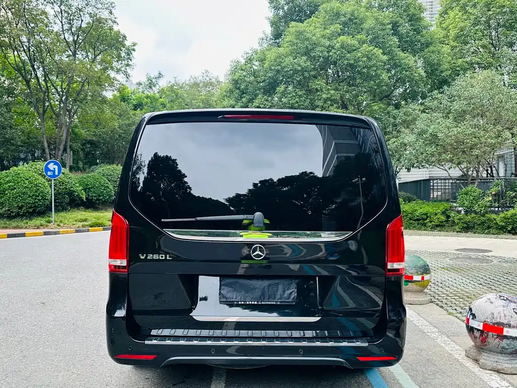 MERCEDES-BENZ V CLASS