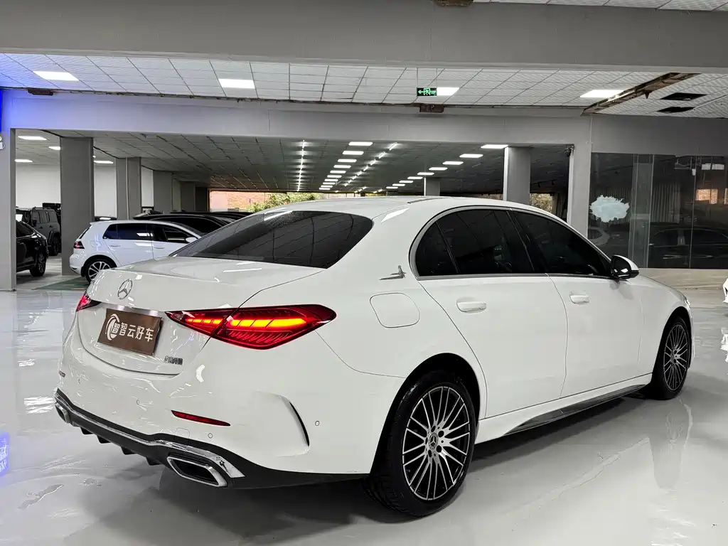 Mercedes-Benz C-Class — миниатюра 9