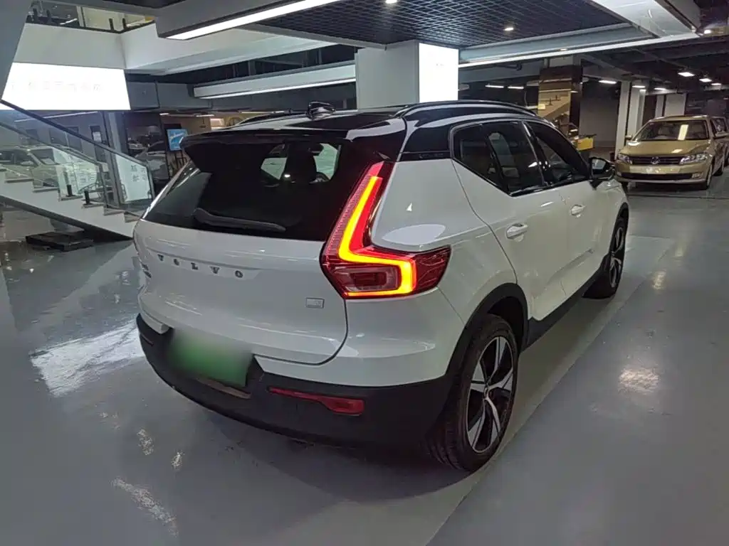 Volvo XC40 NEV — миниатюра 7