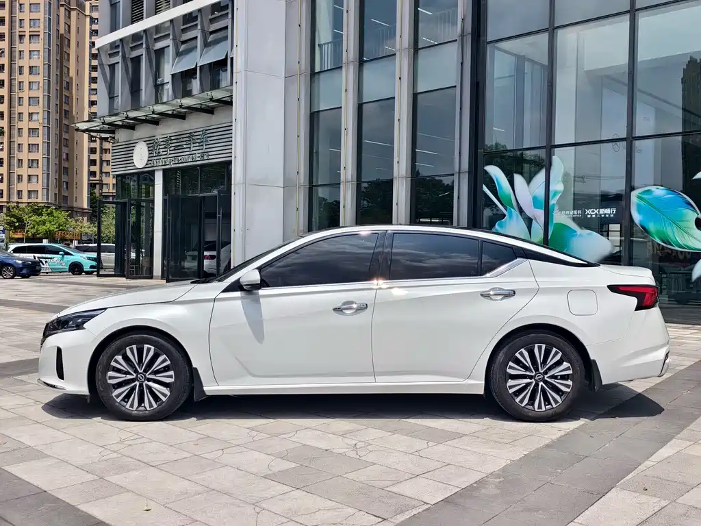 Nissan Teana — миниатюра 3