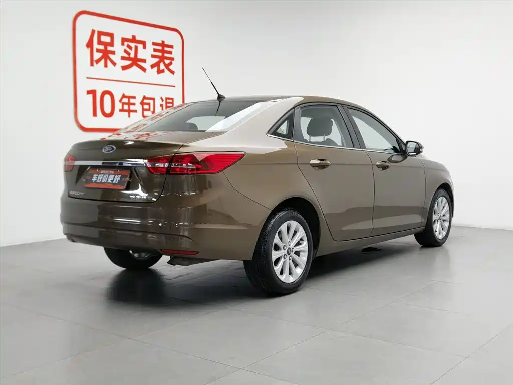 Ford Escort 2015 1.5L AT Fashion