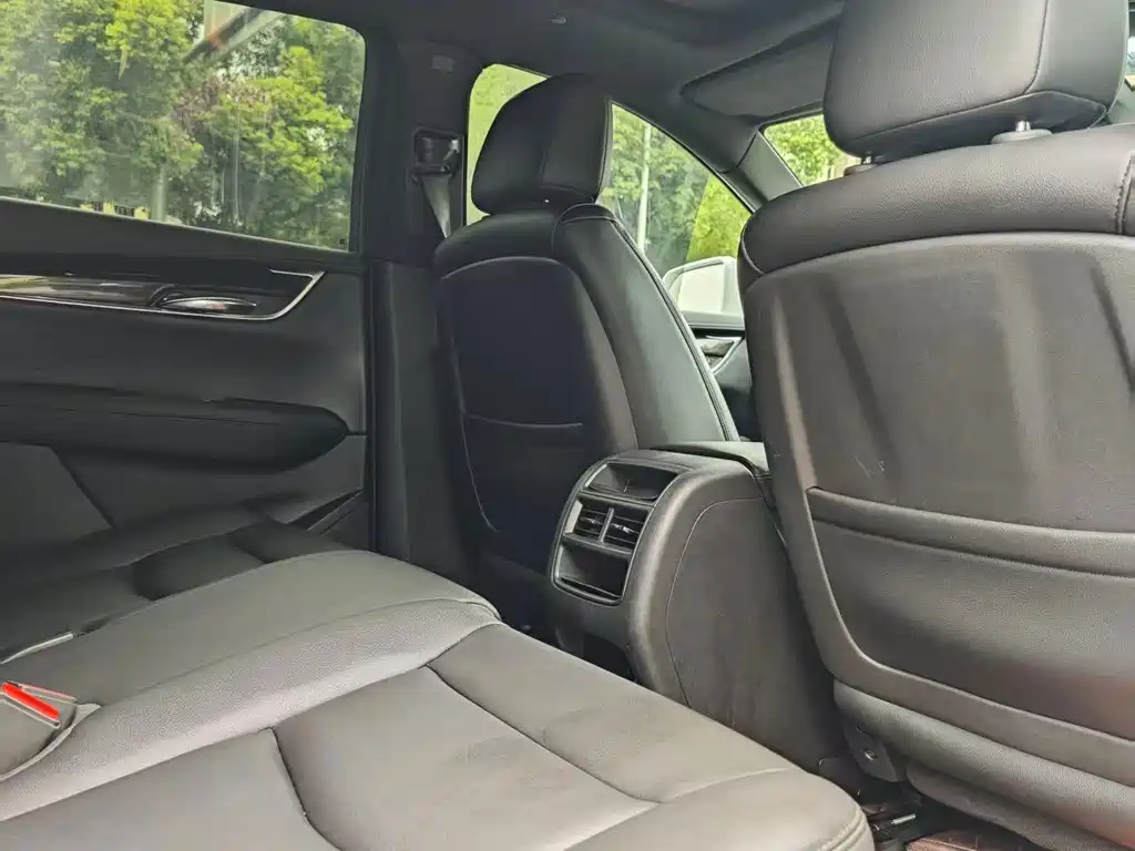 Cadillac XT5 — миниатюра 9