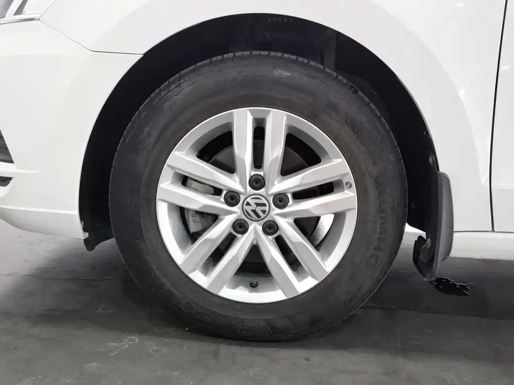 Volkswagen Jetta — миниатюра 17