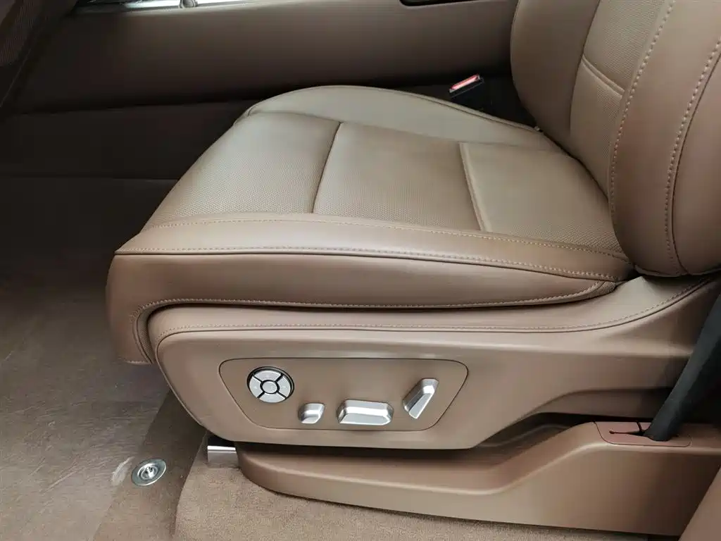 TANK TANK 700 NEW ENERGY