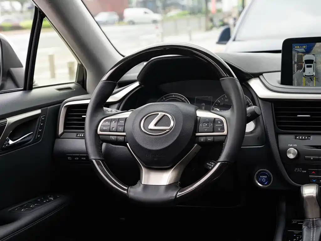 Lexus RX — миниатюра 15