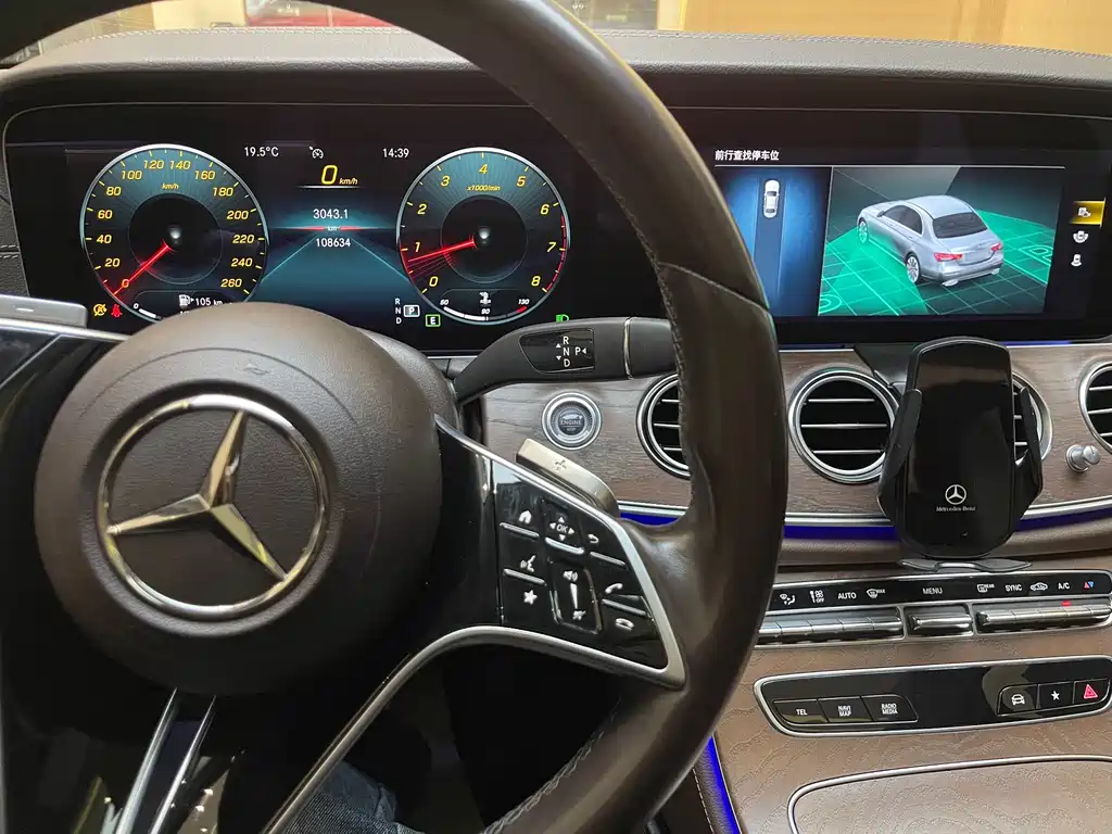 MERCEDES-BENZ E CLASS