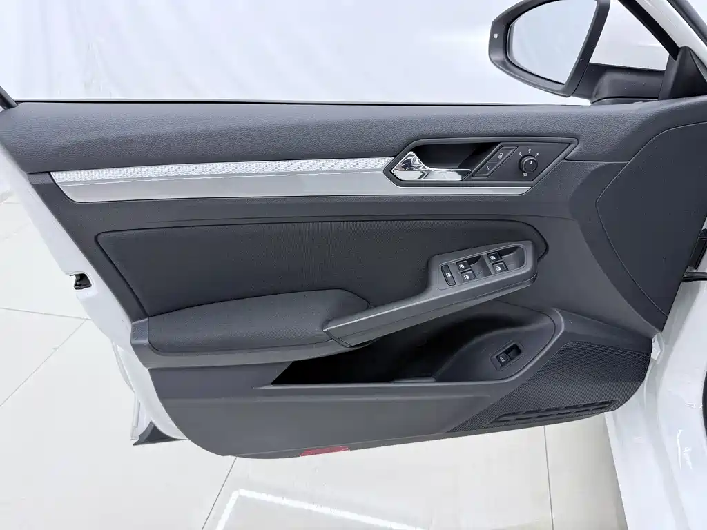 Volkswagen Lamando — миниатюра 15