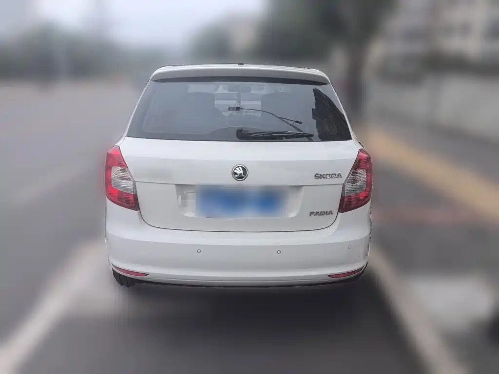 Skoda Fabia — миниатюра 3