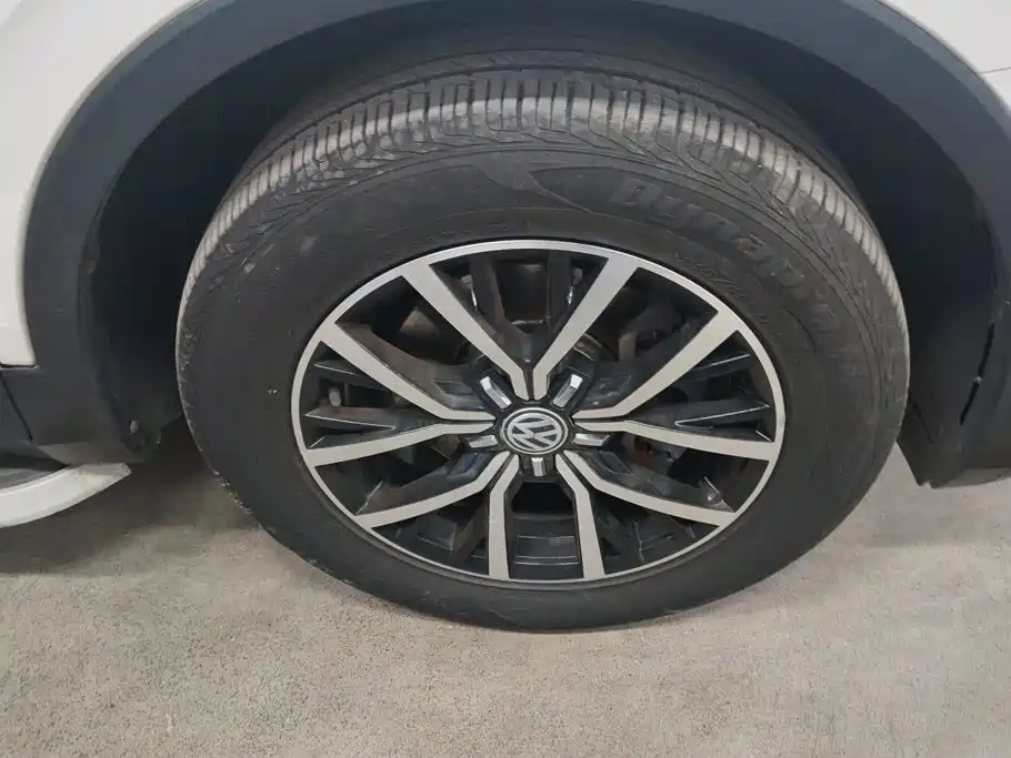 Volkswagen Tiguan L — миниатюра 6