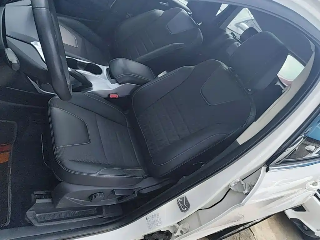 Ford Kuga — миниатюра 15