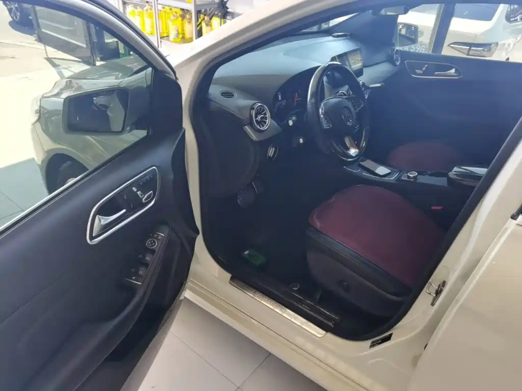 Mercedes-Benz B-Class — миниатюра 16