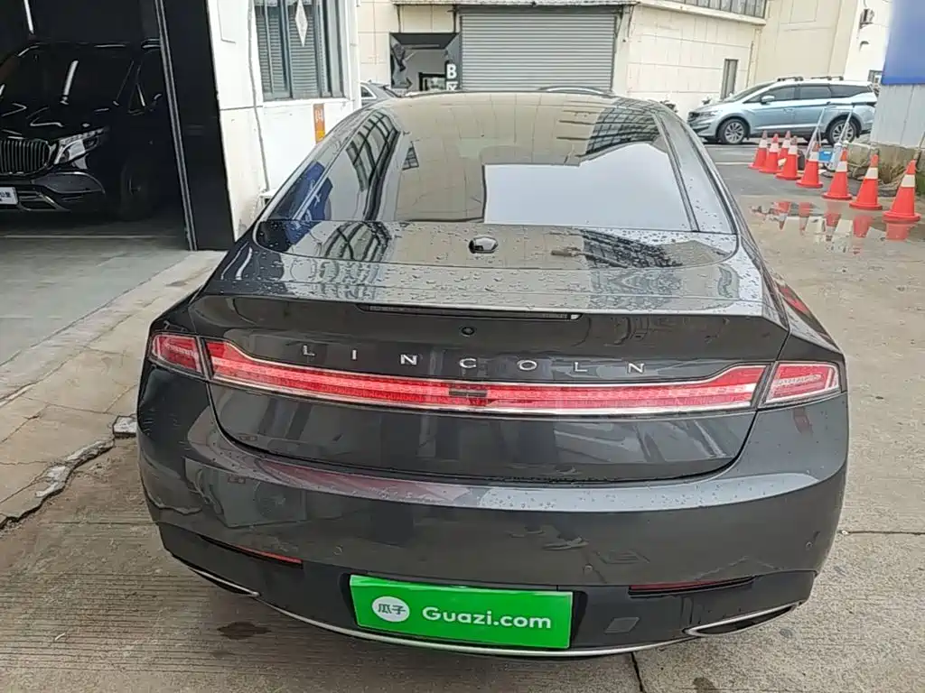 Lincoln MKZ — миниатюра 6