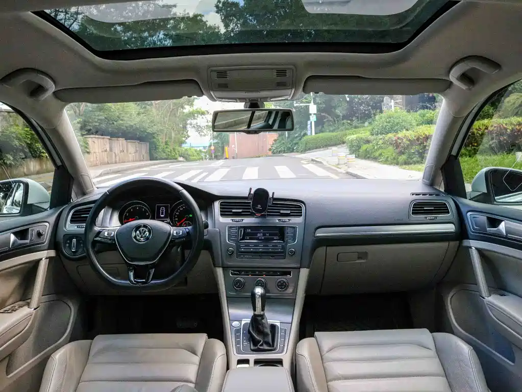 Volkswagen Golf — миниатюра 5