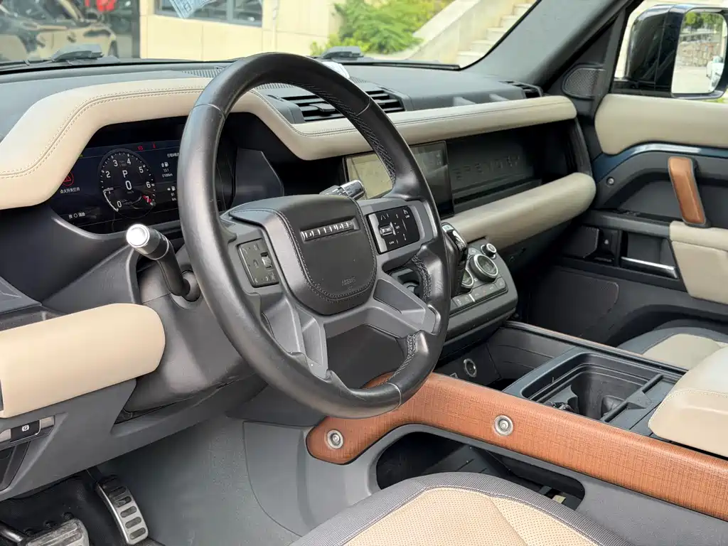 Land Rover Defender — миниатюра 6