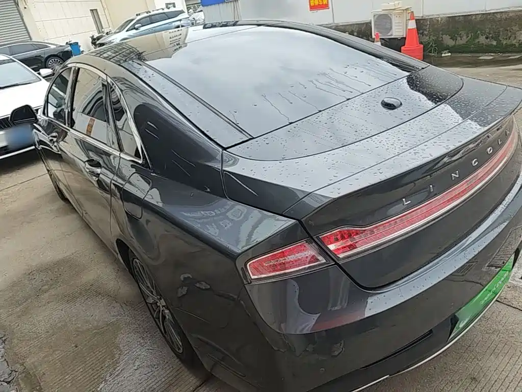 Lincoln MKZ — миниатюра 5