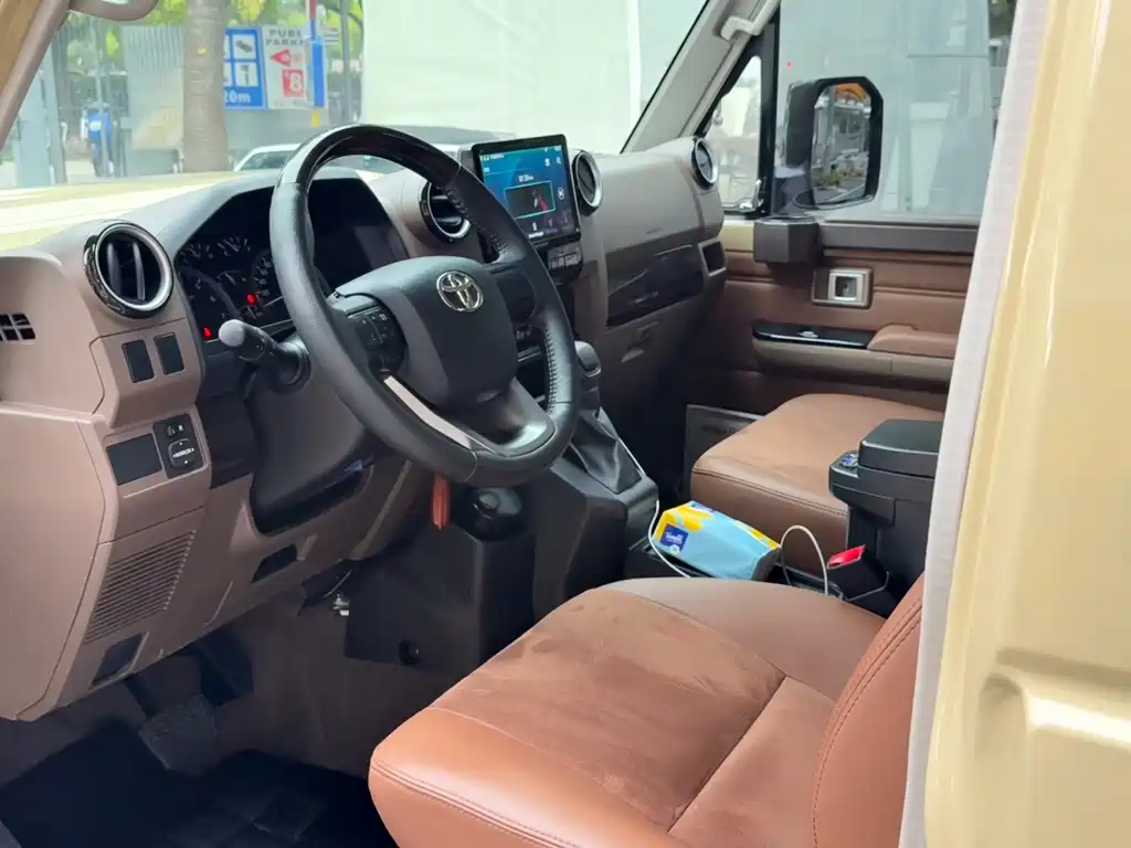 Toyota Land Cruiser — миниатюра 8
