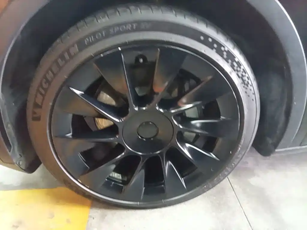 Tesla Model Y — миниатюра 23