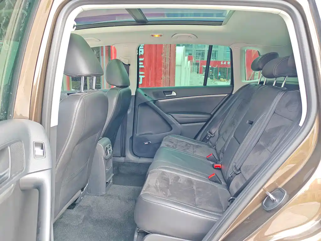Volkswagen Tiguan — миниатюра 8