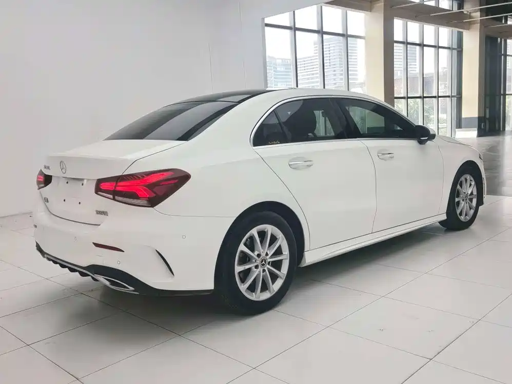 Mercedes-Benz A-Class — миниатюра 9