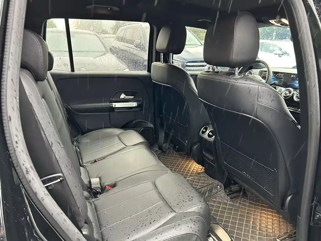 Mercedes-Benz EQB — миниатюра 13