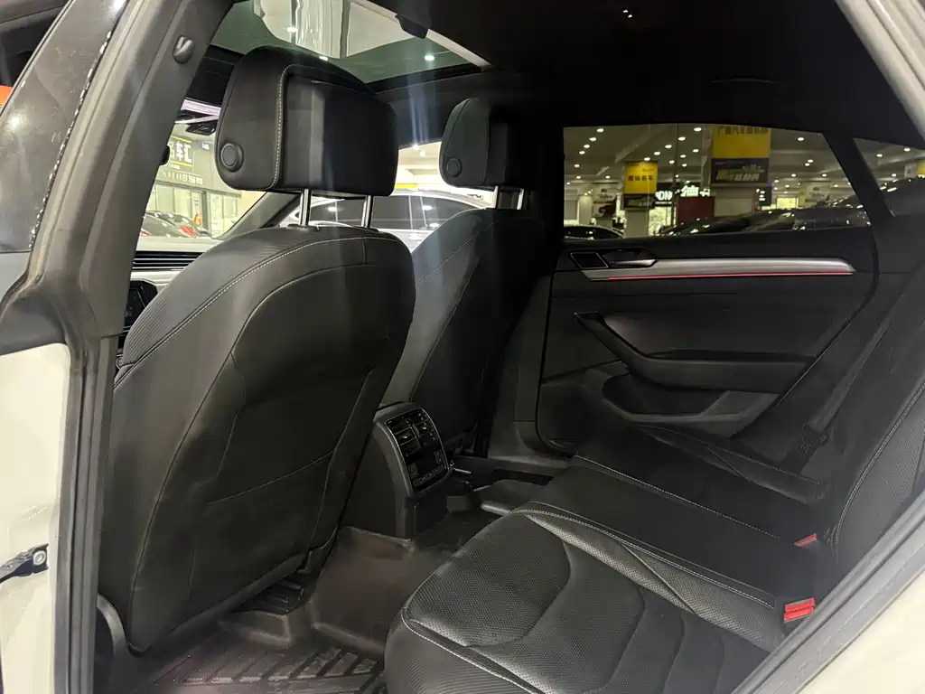 Volkswagen CC — миниатюра 8