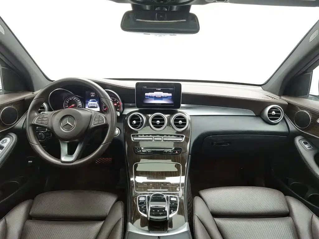 Mercedes-Benz GLC 2019 GLC 260 4MATIC Luxury
