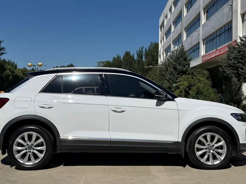 Volkswagen T-Roc — миниатюра 4