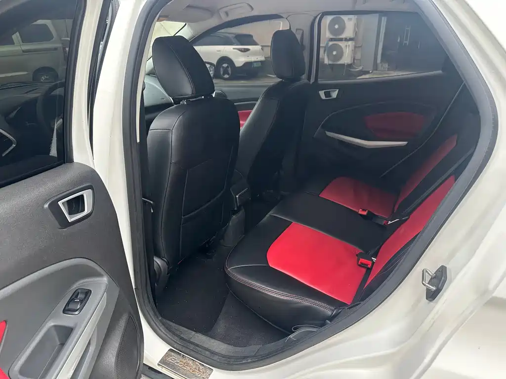 Ford Ecosport — миниатюра 6