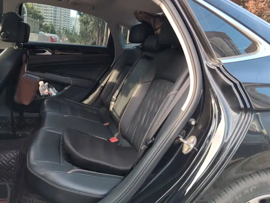 Volkswagen Passat — миниатюра 11