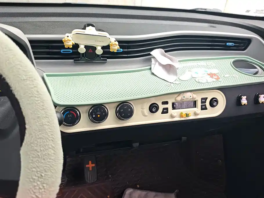 Wuling MINIEV — миниатюра 13