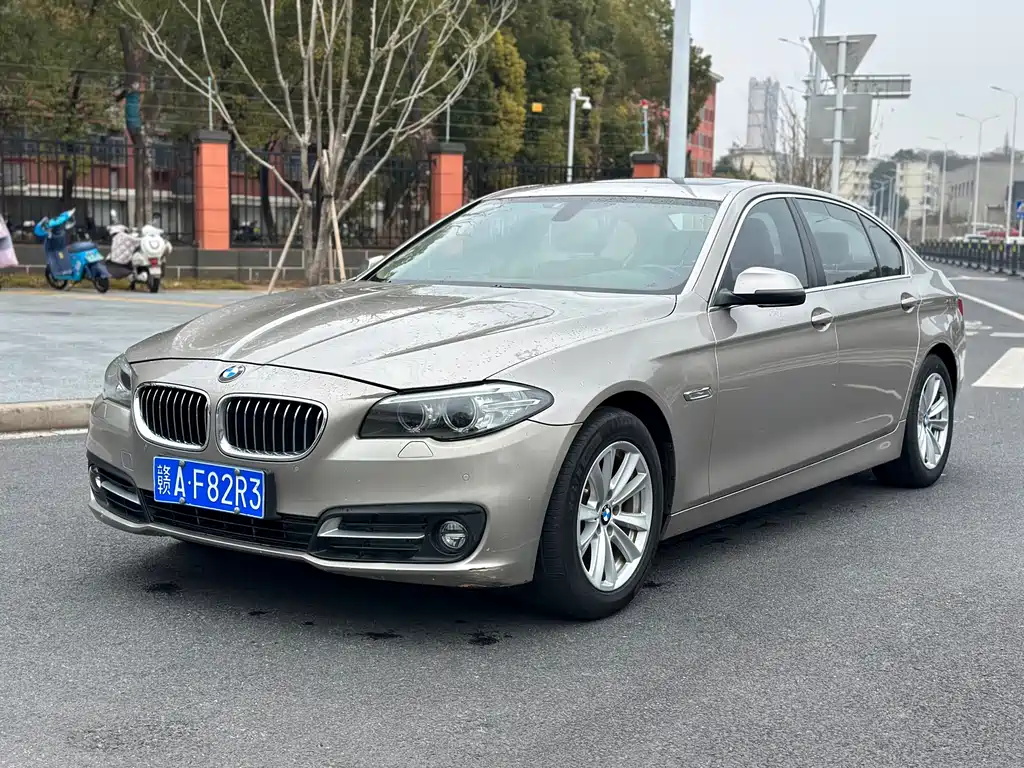 BMW 5 SERIES