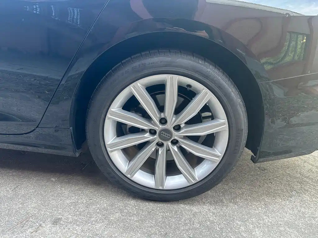 Audi A6L — миниатюра 9