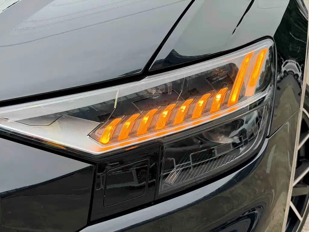 Audi Q8 — миниатюра 8