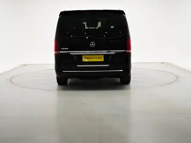 MERCEDES-BENZ V CLASS