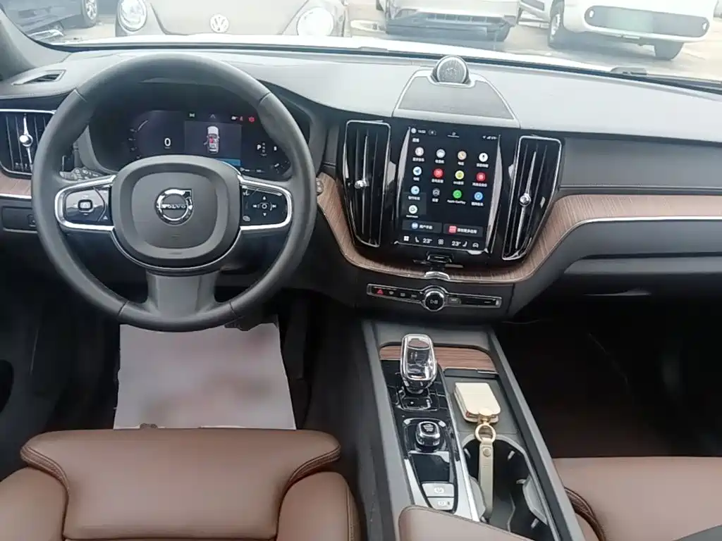 Volvo XC60 — миниатюра 10