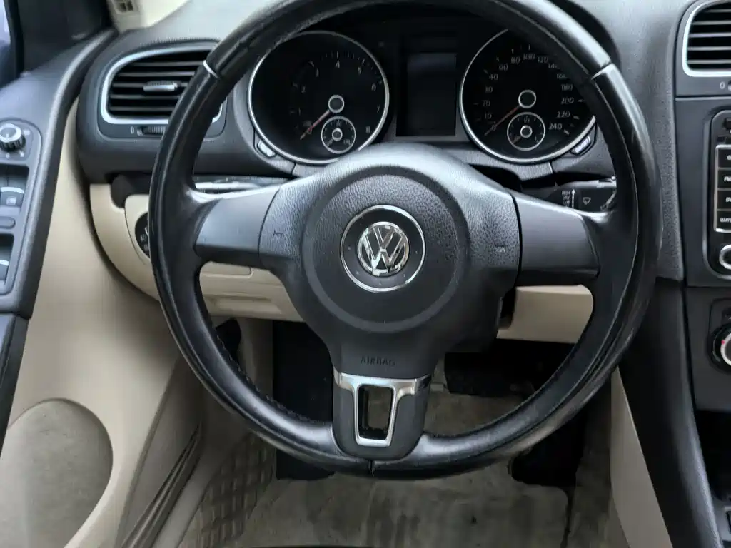 Volkswagen Golf — миниатюра 15