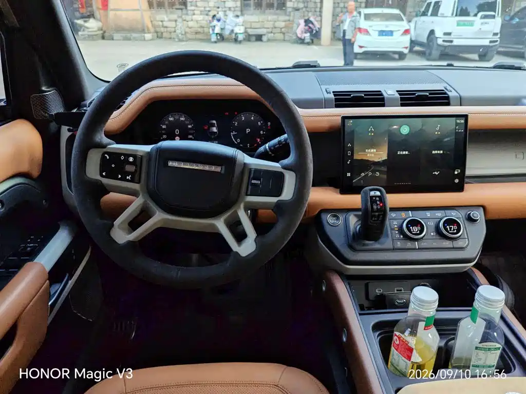 Land Rover Defender — миниатюра 13
