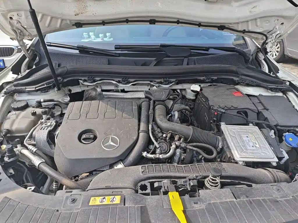 Mercedes-Benz GLA — миниатюра 11