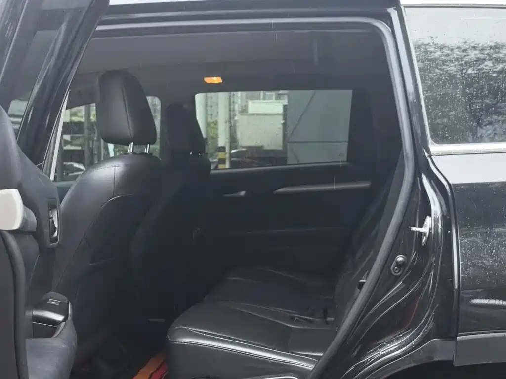 Toyota Highlander — миниатюра 9