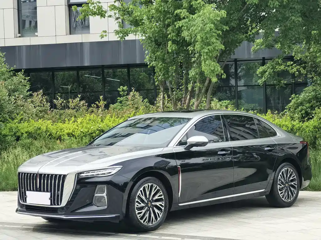 Hongqi H5 2024 2.0T Auto Connected Flagship Smooth Edition