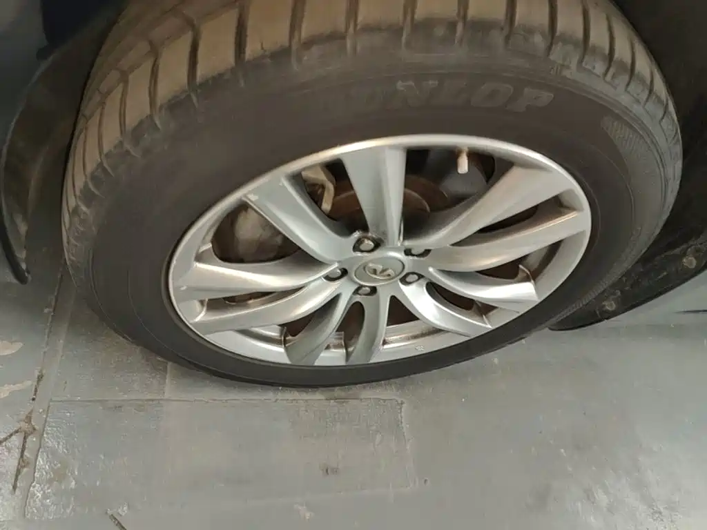 Infiniti Q70 — миниатюра 23