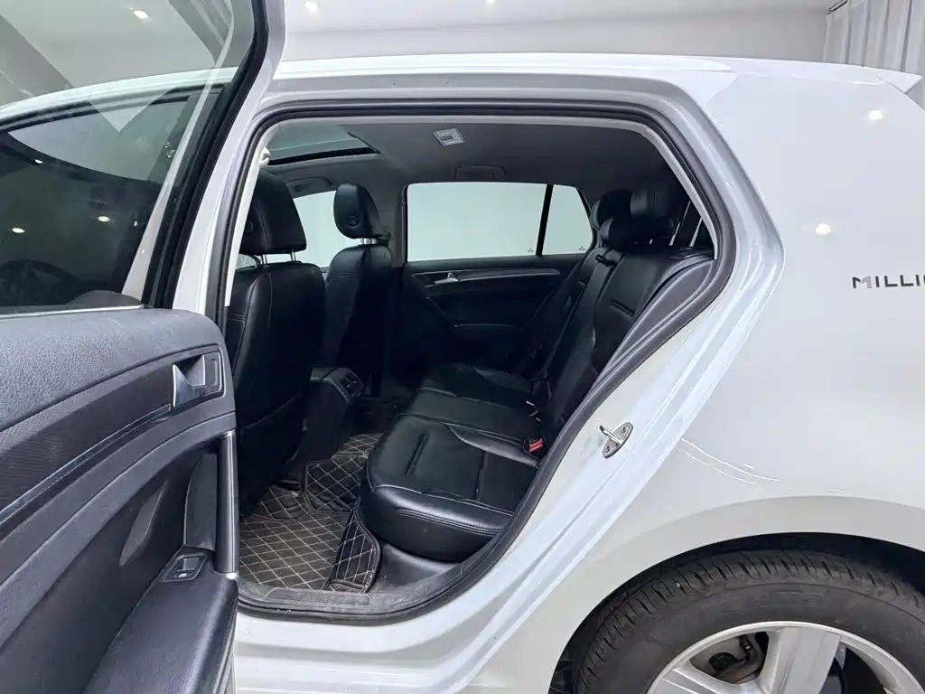 Volkswagen Golf — миниатюра 12